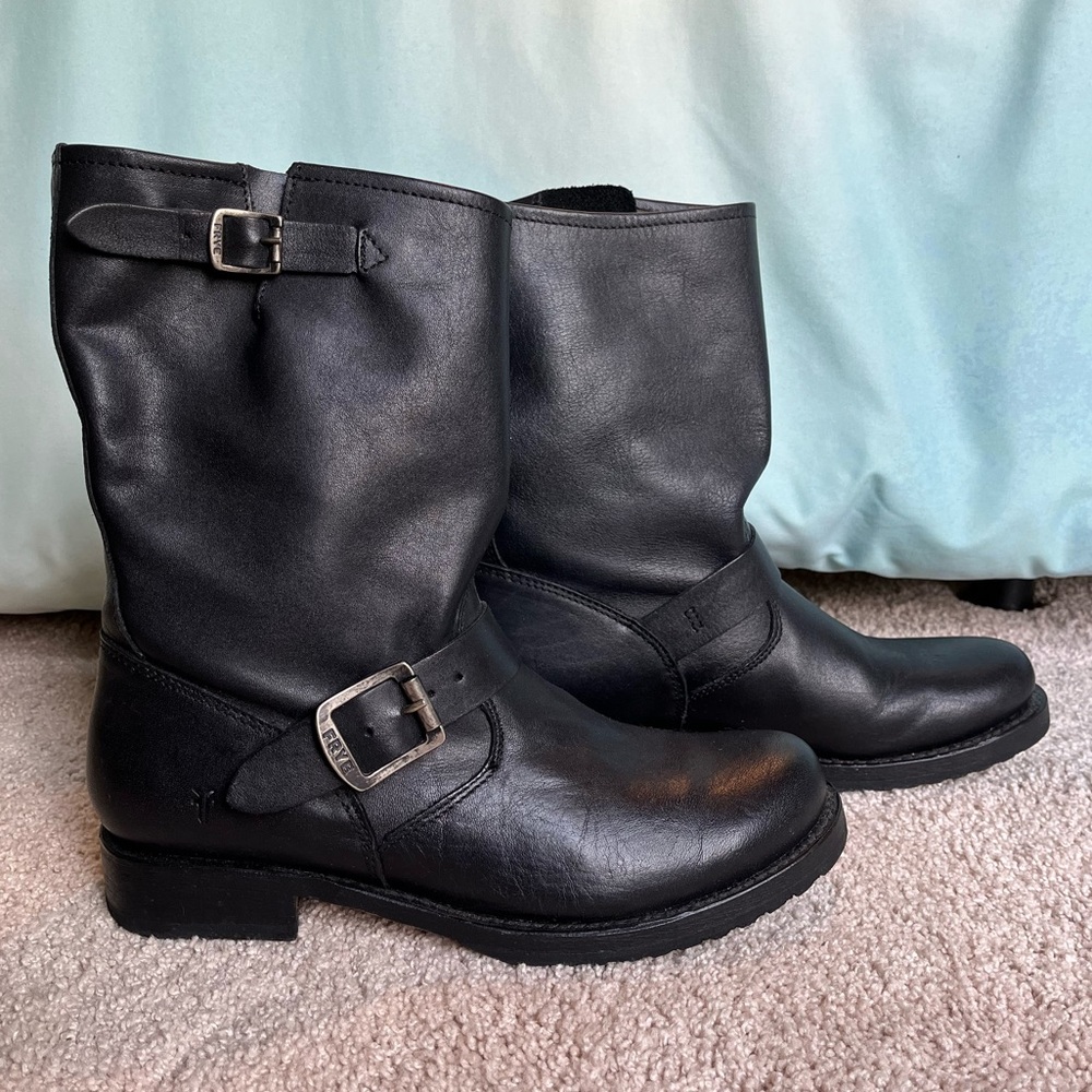 Frye Company Black Booties